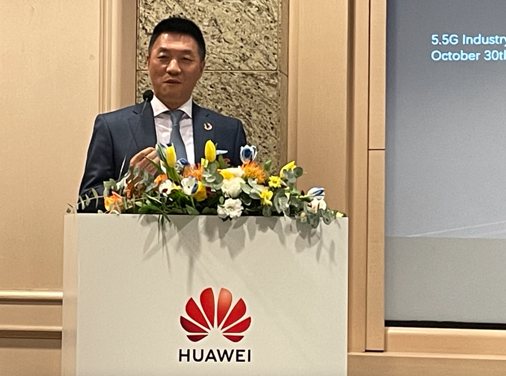 Huawei launches multidimensional connectivity and everything with AI